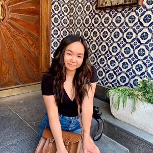 Meet your Posher, Pia